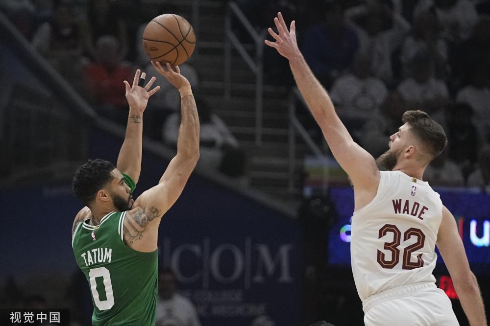 的舞台上 的舞台上